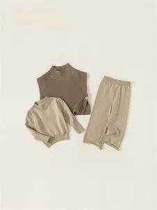 Ensembles de vêtements coréen trois pièces tricoté gilet ensemble pour bébé filles 2023 automne mode solide pull gilet pantalon ample vêtements simples