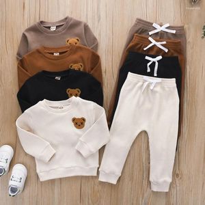 Kledingsets kleine jongenskleding set peuterjongen ronde nek lange mouw geborduurde beren beren patch tops elastische taille broek