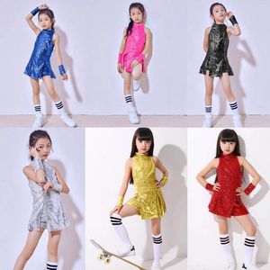 Kledingsets LOlanta 5-12 jaar Meisjes Pailletten Cheerleading Jurk Met Sokken Jazz Moderne Street Dance Hip-Hop Optredens Kostuums