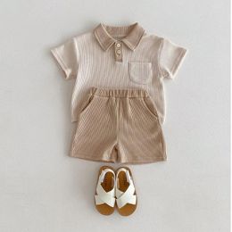 Vêtements de vêtements milancel 2024 Été bébé vêtements garçons baisser le col et short 2 pcs combinaison Toddler tenue