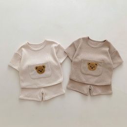 Kledingsets Milancel Summer Baby Clothing Set Waffle Bear TE en Shorts 2 PCS Pakken Baby Girls Deset 230311