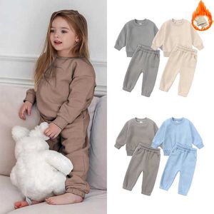 Conjuntos de ropa Nuevo invierno Causal Ropa para niñas pequeñas Conjunto de piezas de traje deportivo Cálido Fleece Plaid Cuello redondo Sudadera Pantalones Chándal para niños