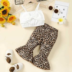 Kledingsets Pasgeboren Baby Girl Set Zomer Nieuwe Big Bow Leuke hanger Leopard Print Flanel Pants Set Verjaardagsfeestje Kostuumset J240518