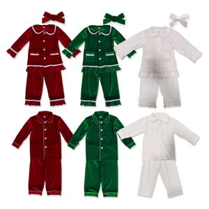 Kledingsets Pakaian tidur setelan Keluarga Natal musim dingin 2023 piyama beludru merah anak perempuan laki laki Set krim hijau putih PJS 230907