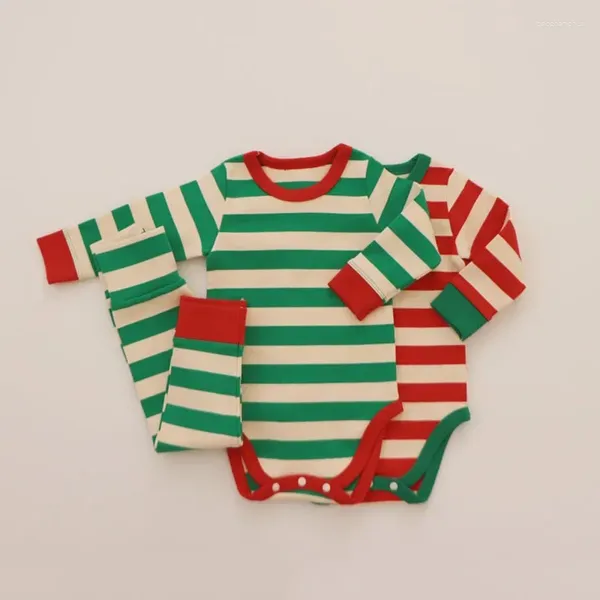 Vêtements ensembles de coton pur pyjamas pyjamas rouge vert rayé bébé fille pyjamas pantalon robeper 2pcs de long pour l'année de Noël