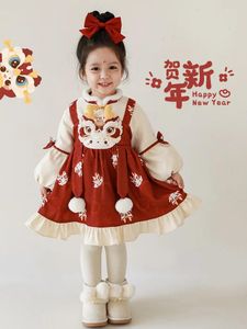 Kledingsets Qiu Dormon Meisje Leuke Draak Baby Jaar Jurk 2024 Winter Kinderen Warme Chinese Stijl