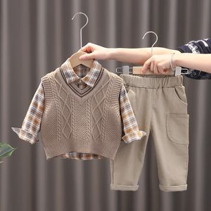 Kledingsets Spring herfst 3 stcs jongens baby trui vest met lange mouw shirts lading broek kleding baby kinderen pakken 221130