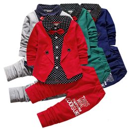 Ensembles de vêtements costume tempérament garçon noeud papillon accessoires Ouest veste pantalon mariage fleur fille 1 4 ans mode qualité enfant vêtements 221130