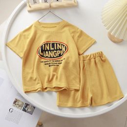 Kledingsets Summer Boys 'en Girls' Children's Letter Printing Short Sleeve T-Shirt Top Shorts Tweed Piece Casual Suit set