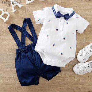 Kledingsets Zomer jongens en meisjes Gentleman Style Zeilbootprint Katoenen babydriehoek bodysuit met korte mouwen + tweedelige broekset met riempjes