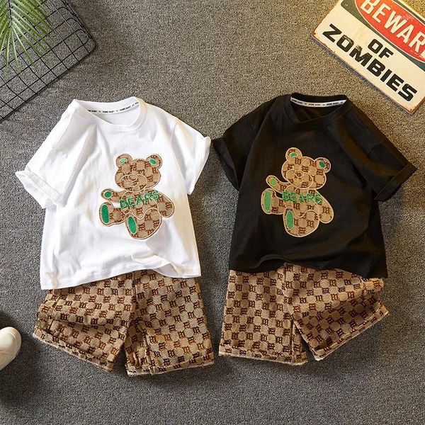 Vêtements Ensembles d'été Children Boy Girl Vêtements Set Baby Kid Cartoon Bear Tshirts and Shorts Assumez à manches courtes Top Botto