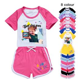 Conjuntos de ropa Camiseta de ropa para niños de verano+pantalones cortos 2pcs para niñas Sportswear Boys Track and Field Un adley pijama de adley adecuado Q240517