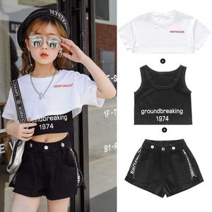 Kledingsets Zomer Modieuze meisjeskleding Driedelige sets Sweatshirt Kort T-shirt Mager vest Shorts Letters Bedrukt 3-13Y Meisjespakken