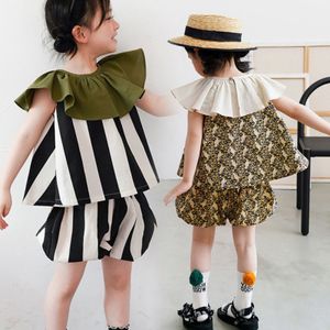 Kledingsets Summer Girls Kledingsets Individualiteit Fashion Kids Outfit Cute Girl Doll Shirt Shorts 2pcs Baby Kinderkinderen Kleding Pak 230422