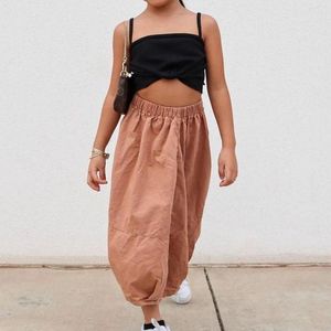 Conjuntos de ropa Ropa para niños pequeños de verano, traje para bebés, camisetas sin mangas acanaladas negras, pantalones sueltos de Color sólido