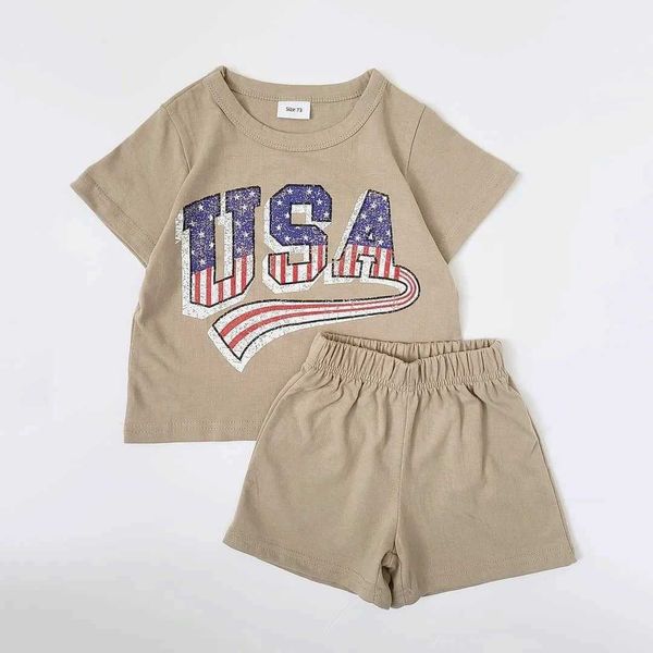 Ensembles de vêtements Summer Toddler Girls USA PRINT Star Stripe Stripe T-shirt Set Set Baby Boy Tenfit Set Short-Seeve Kids Kids Clothes Sports Costume H240425