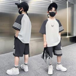 Conjuntos de ropa Teen Boys Summer Children's White Manga corta Tops Shorts Trajes de jersey Conjunto con pantalones para ropa deportiva casual