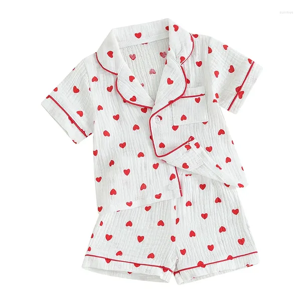 Ensembles de vêtements Enfant Bébé Fille Pyjama Ensemble Col Revers Boutonné Manches Courtes Hauts Taille Élastique Coeur Imprimé Shorts 2 Pièces Vêtements De Nuit