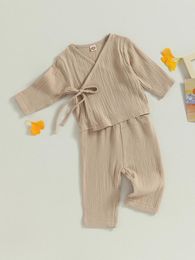 Kledingsets Toddler Boys Girls Pyjama Set met schattige cartoonprint V-hals Tops met lange mouwen en gezellige broek 2-delige slaapkleding lounge suit