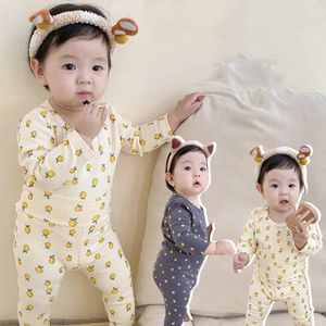 Kledingsets Peuterondergoed Puur katoen Warme broek met hoge taille Lange mouw O-hals Top Babymeisjes Jongens Schattig 0-3 jaar Pyjama's 231207