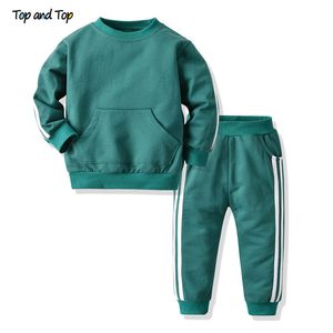 Kledingsets Top en top Fashion Baby Kids Jongens Girls Set pullover Sweatshirt jackettrousers Infant Casual 2pcs Outfits Pak 230311