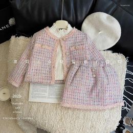 Ensembles de vêtements d'hiver pour filles, veste épaisse à la mode, hauts et jupe, costumes chauds pour enfants, vêtements coréens pour enfants de 2 à 7 ans, 2 pièces