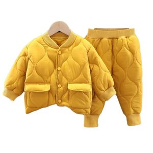 Ensembles de vêtements Hiver Enfants Garçons Filles Ensembles Coton Enfants Chaud Survêtement Vêtements Enfant Sportsuit Solide Tenues 1-5 Ans Bébé Costumes 231010