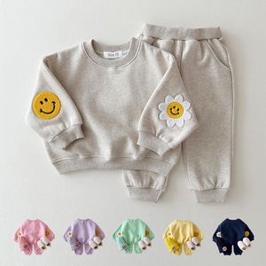 Ensembles de vêtements Hiver chaud bébé fille garçon vêtements ensemble broderie épaissir polaire sweat pantalon bébé garçon survêtement enfant en bas âge fille vêtements corée 230220