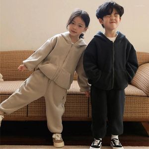 Ensembles de vêtements d'hiver chauds pour enfants, manteau à capuche en peluche, pantalon épais, vêtements pour bébés filles, ensemble haut et bas pour nourrissons, 2024