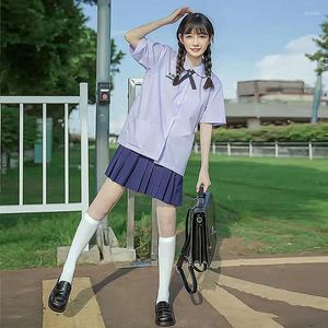 Ensembles de vêtements Femmes Filles JK Uniforme Uniformes scolaires de style thaïlandais Seifuku Chemise brodée à manches courtes Ensemble de trois pièces Jupe plissée Étudiant