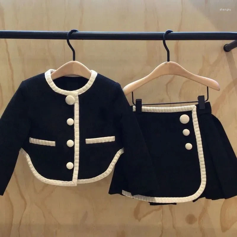 Set di abbigliamento ZHIO Girls Black Tweed Piece Outfits Inverno Autunno Bambini Maniche lunghe Top Giacca Gonna Design Uniforme Vestiti per bambina