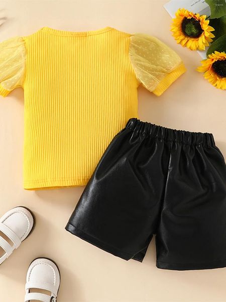 Ensembles de vêtements ZZLBUF Enfant en bas âge fille 2 pièces tenues d'été maille à manches courtes côtelé hauts en cuir ensemble de shorts vêtements pour enfants (jaune 2-3 ans)