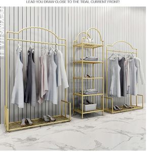 Kledingwinkel Display Rack Nano Gold Plank Commercieel meubels Licht Luxe Luxe Damesstoffen Winkel Kleding Rekken Side Hangende plank Vloer Type Combinatie