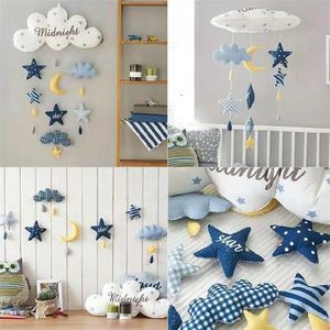 Nube Luna Cohete Estrella Astronauta DIY Montaje en pared Juguetes Habitación para niños Cama de bebé Decoración Juguetes Obra de arte Colgante de pared Muñecas Po Props LJ201126