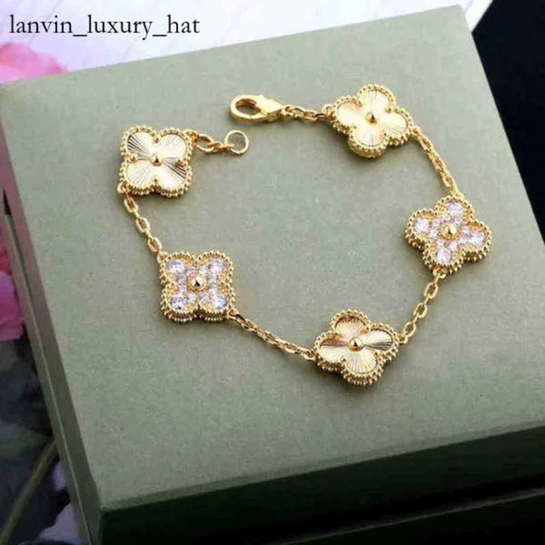 Clover Bracelets Fashion Classic 4 / Four Leaf Vanclef Bracelet Chaîne Bangle 18K Gold Agate Shell Mothe-Perg for Women Girl Wedding Mother Day 502