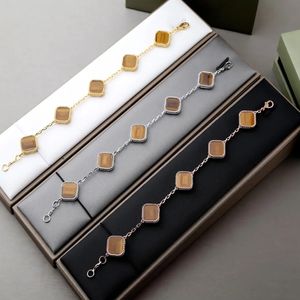 Clover Four Leaf Armband Armbanden voor Vrouwen Vrouw Gratis Schip Ontwerper Frisse en Mooie Dame Sieraden