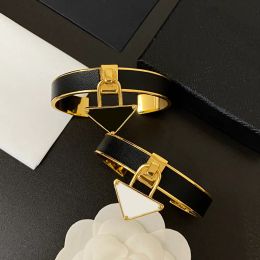 Triángulo de triángulo de triángulo de triángulo de triángulo de apertura ajustable Diseñador para joyas para mujeres Pulsera Sier G237185D