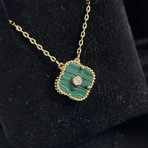 Collier Collier Collier de créateur en acier inoxydable Zircon Girls Fashion Pendant Collier de mariage Jewelry 18K Valentin Mothers Mothers Fay Engagement Jewelry Gift