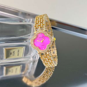 Clover clouté diamant quartz pour la diffusion en direct nouvelle montre-bracelet pour femmes