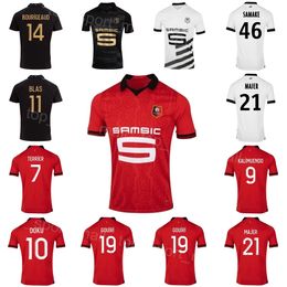 Club 23-24 Stade Rennais Voetbal 14 Benjamin Bourigeaud Jersey 34 Ibrahim Salah 30 Steve Mandanda 28 Enzo Le Fee 10 Amine Gouiri 11 Ludovic Blas Voetbalshirttenues