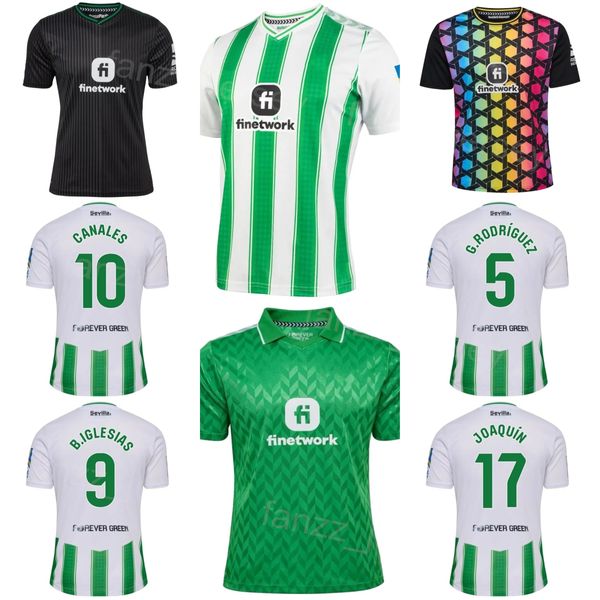 Équipe du club 2023-24 Real Betis 12 WILLIAN Maillot de football 9 IGLESIAS 10 PEREZ 22 ISCO 21 ROCA 5 RODRIGUEZ 17 SANCHEZ 6 PEZZELLA 18 GUARDADO 20 ABNER Kits de maillots de football