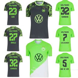 Club Team VfL Wolfsburg Voetbal 23 Jonas Wind Jerseys 23/24 FC 32 Mattias Svanberg 1 Koen Casteels 16 Jakub Kaminski 21 Joakim Maehle 19 Lovro Majer Voetbalshirttenues