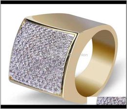 Livraison de chute de cluster 2021 Anneaux Iced Out pour hommes Designer de luxe pour hommes Bling Diamond Square Ring Copper Zircon 18K Gold plaqué marin6237021