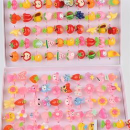 Cluster ringen 100 stcs/lot cartoon hars openingsringen voor kinderen mode schattige mooie sieraden verjaardagsfeestje geschenken drop del dhgarden dhe3o