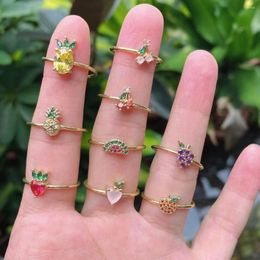 Clusterringen 10 stks 2022 Fashion schattige druiven kersenkristallen ring voor vrouwen meisjes zirkoon fruit / oceaan biologie gevormde vinger sieraden feest