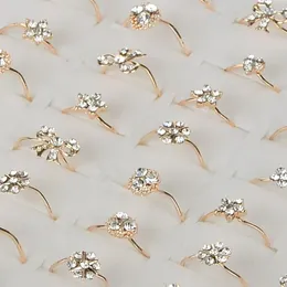 Clusterringen 10 stks Vintage Crystal For Women Girl Trendy Bohemian Cross Bow Flower Wave Knuckle Finger Wedding Engagement Sieraden