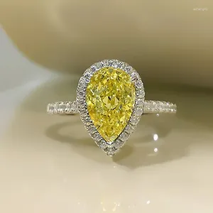 Bagues de cluster 18K AU750 Bague en or blanc pour femme en forme de poire en forme de goutte d'eau jaune diamants moissanite 1.2.3.4.5 tests faisant autorité