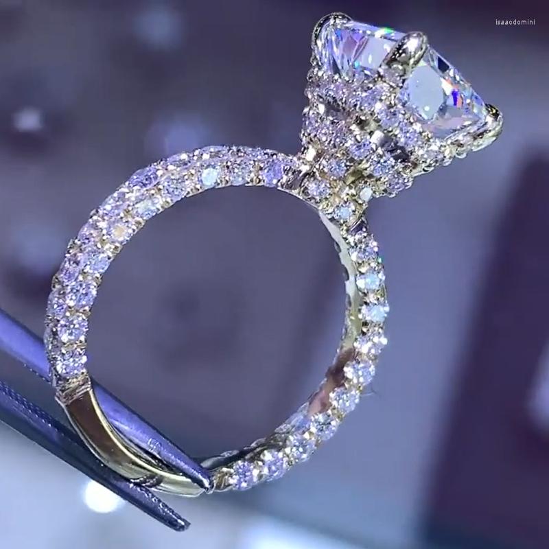 Cluster Rings 18K AU750 Vittguldkvinnor Ring Moissanite Diamonds 2 3 4 5 CT Princess Square Wedding Party Engagement Jubileum Luxuly