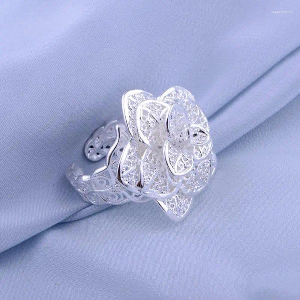 Bagues de cluster 18K Or 925 Sterling Argent Jolie grande fleur Bague pour femmes Fashion Party Mariage Fine Bijoux Marques Cadeau de vacances