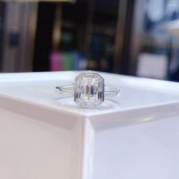 Clusterringen 18k witgoud 1,00 E kleur SI Emerald Cut echte natuurlijke diamanten verlovingsring met zijkant 0,653ctw